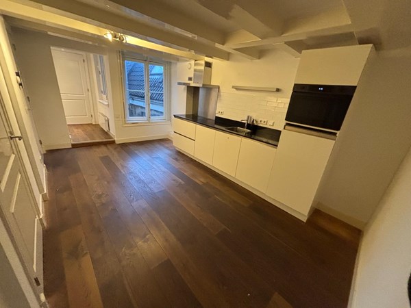 Medium property photo - Warmoesstraat 60-3, 1012 JG Amsterdam